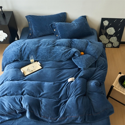 91家纺网 家纺一手货源 找家纺 （总）兰紫橙家纺 2025新款纯色牛奶绒纽扣款四件套