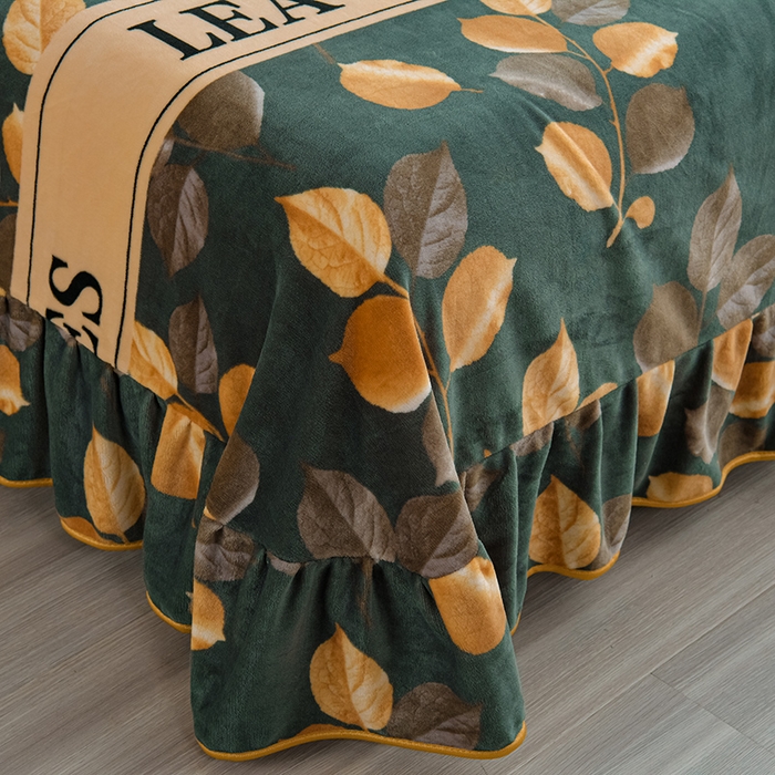 91家纺网 家纺一手货源 找家纺 阿亮家居 2024新款8.5斤保暖牛奶绒金貂绒床裙款四件套 落叶知秋