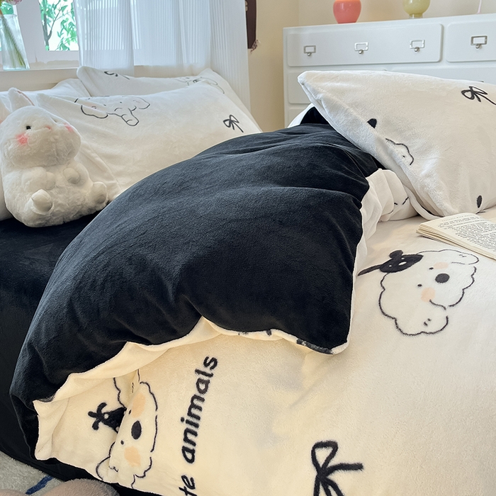 91家纺网 家纺一手货源 找家纺 慕澄家纺 2024新款小清新可爱印花牛奶绒加厚保暖四件套 快乐伙伴