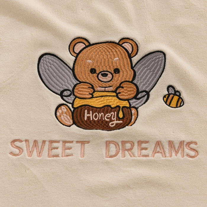 91家纺网 家纺一手货源 找家纺 2025新款毛毯AB版牛奶绒+羊羔绒毯子复合多功能午睡毯 美梦-奶昔白