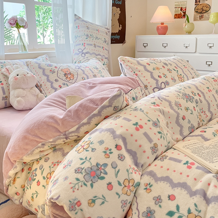 91家纺网 家纺一手货源 找家纺 慕澄家纺 2024新款小清新可爱印花牛奶绒加厚保暖四件套 森系物语