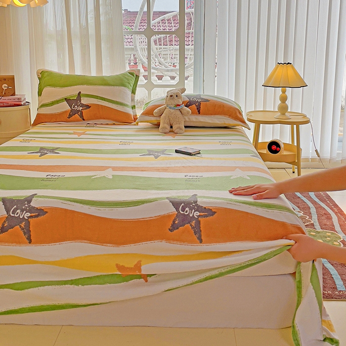 91家纺网 家纺一手货源 找家纺 名兮家居 2024新款时尚卡通风高克重牛奶绒床单-盖毯 繁星