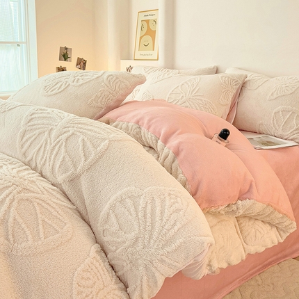 91家纺网 家纺一手货源 找家纺 （总）梦之岛 2024新款高克重提花雕花牛奶绒四件套