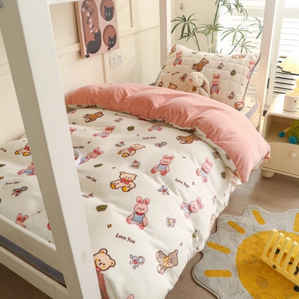 91家纺网 家纺一手货源 找家纺 （总）爱思凯家纺 2025新款A类牛奶绒学生床褥三件套-初心系列