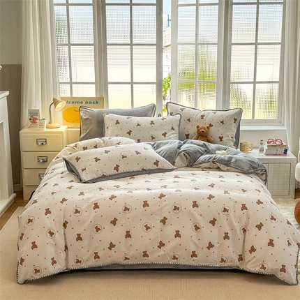 2025新款三角针贝壳边棉加牛奶绒工艺款四件套 温蒂熊