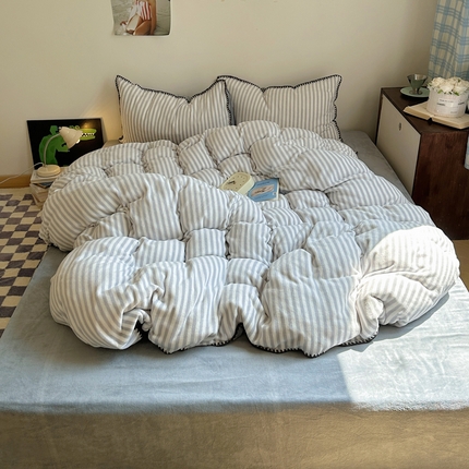 91家纺网 家纺一手货源 找家纺 （总）三朵 2024新款无印风牛奶绒四件套