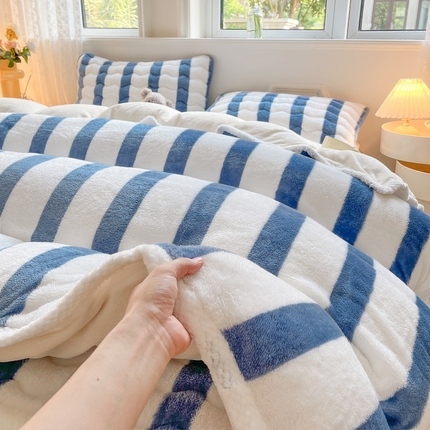 91家纺网 家纺一手货源 找家纺 （总）2024秋冬新款北极绒加厚夹棉床褥垫+北极绒宽包边被套四件套