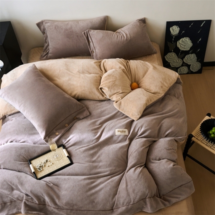 91家纺网 家纺一手货源 找家纺 （总）兰紫橙家纺 2025新款纯色牛奶绒纽扣款四件套