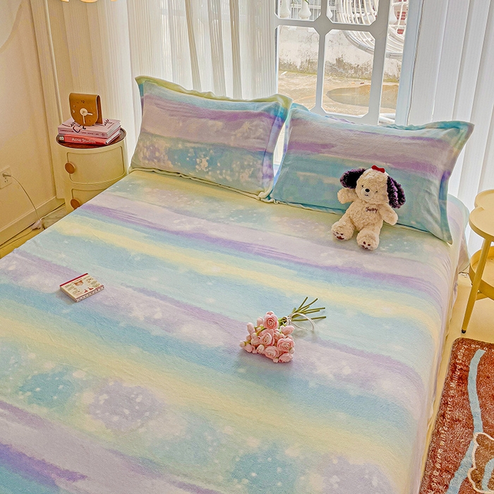 91家纺网 家纺一手货源 找家纺 名兮家居 2024新款时尚卡通风高克重牛奶绒床单-盖毯 彩色的梦