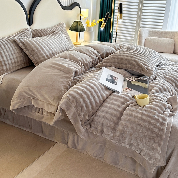 91家纺网 家纺一手货源 找家纺 芸锦豪 2024新款仿兔毛小泡泡兔兔绒兔毛绒四件套 浅驼