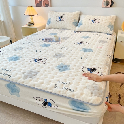 91家纺网 家纺一手货源 找家纺 2024秋冬牛奶绒加厚夹棉床笠三件套印花床垫保护套罩帕恰狗