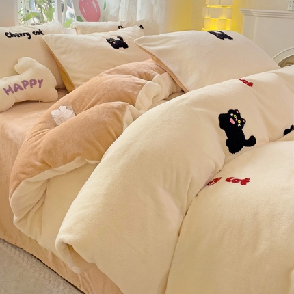 91家纺网 家纺一手货源 找家纺 （总）寐居家纺 2024新款纯色牛奶绒毛巾绣四件套