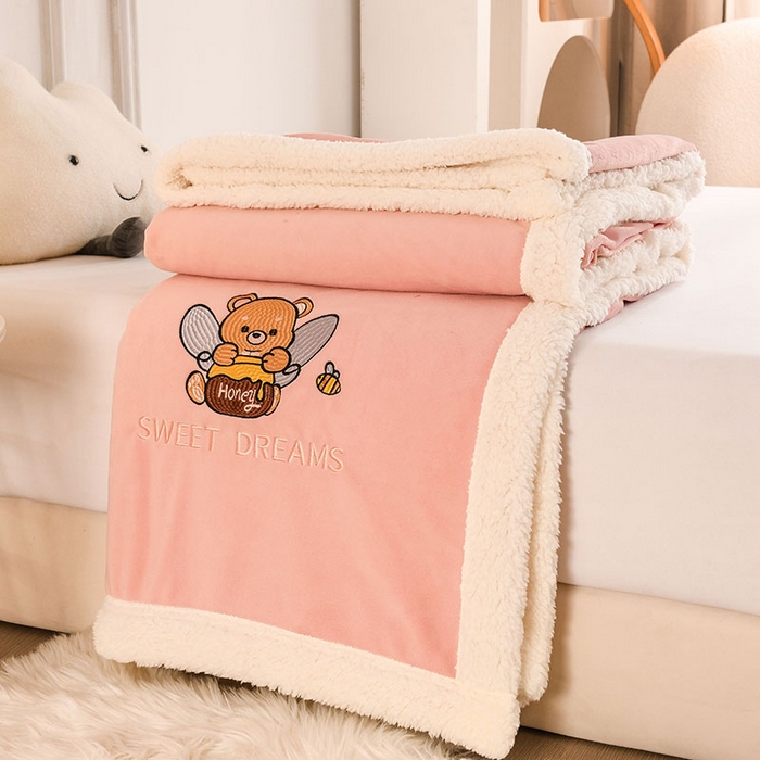 91家纺网 家纺一手货源 找家纺 2025新款毛毯AB版牛奶绒+羊羔绒毯子复合多功能午睡毯 美梦-少女粉