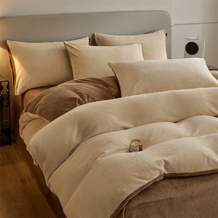 91家纺网 家纺一手货源 找家纺 启程家纺 2024新款A类加厚230克纯色双拼牛奶绒四件套 奶咖+奶茶咖