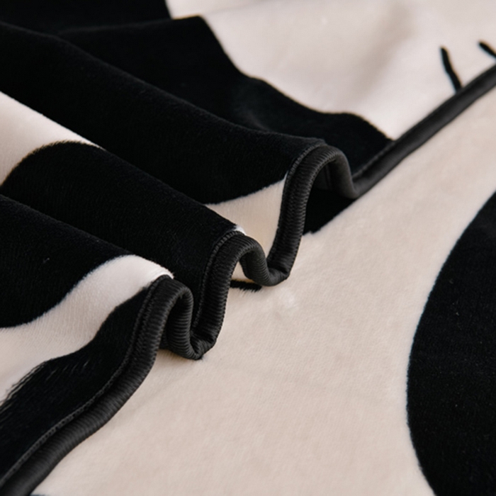 91家纺网 家纺一手货源 找家纺 阿亮家居 2024新款8.5斤保暖牛奶绒金貂绒床裙款四件套 牛奶猫咪