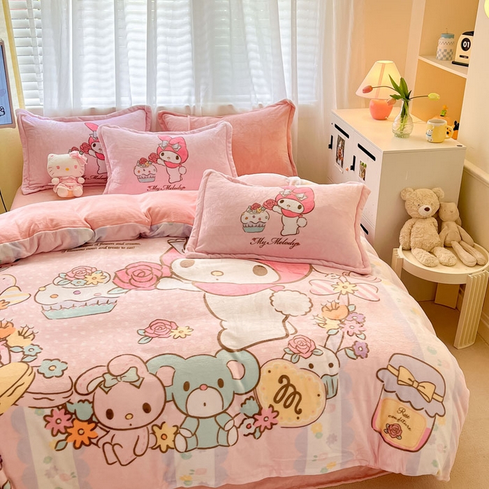 91家纺网 家纺一手货源 找家纺 金爱家 2024新款三丽鸥大版加厚牛奶绒四件套-第二批 熊熊兔美乐蒂