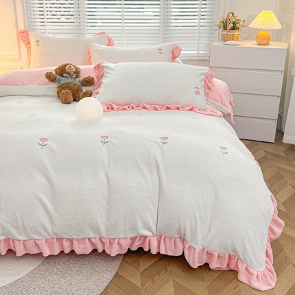 金麦家纺 2024新款花边款牛奶绒四件套 粉色花朵