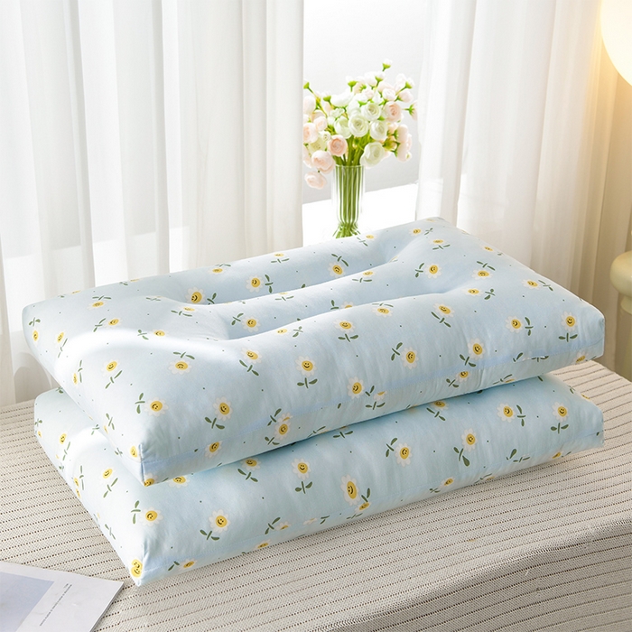 91家纺网 家纺一手货源 找家纺 圣楚家纺 2024新款云朵护颈枕枕头枕芯45*60cm 笑脸