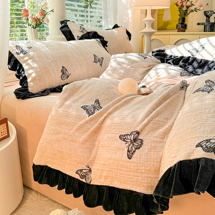 91家纺网 家纺一手货源 找家纺 大麦家纺 204新款高克重雕花牛奶绒四件套-爱丽丝 爱丽丝-蝴蝶