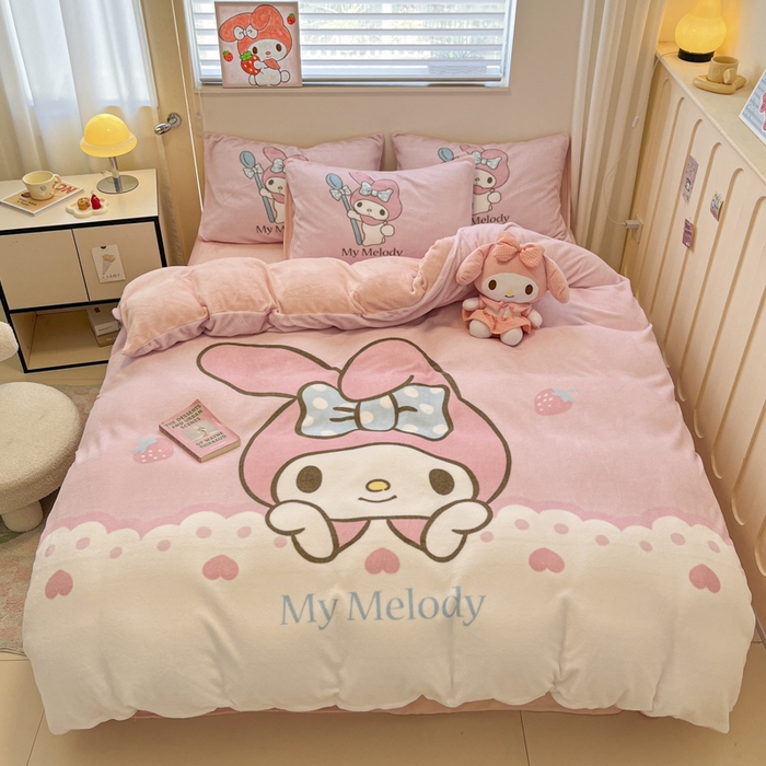 91家纺网 家纺一手货源 找家纺 金爱家 2024新款三丽鸥大版加厚牛奶绒四件套-第二批 绒R萌萌美乐蒂