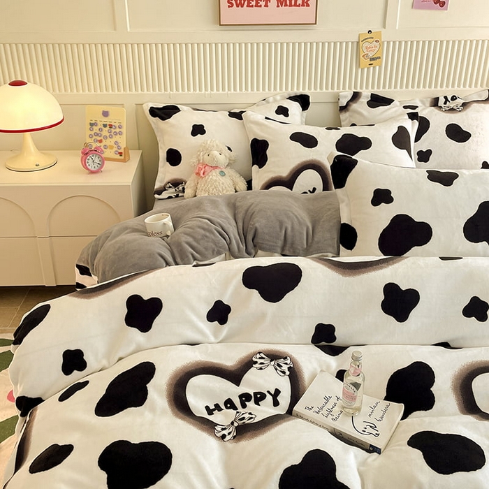 91家纺网 家纺一手货源 找家纺 狂想家 2025新款加厚牛奶绒卡通印花四件套系列风格二 万事顺遂