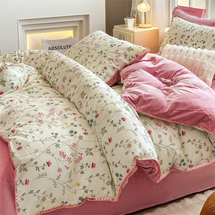 91家纺网 家纺一手货源 找家纺 2025新款三角针贝壳边棉加牛奶绒工艺款四件套 凝香