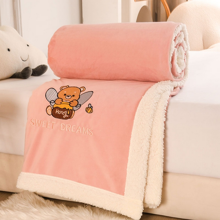 91家纺网 家纺一手货源 找家纺 2025新款毛毯AB版牛奶绒+羊羔绒毯子复合多功能午睡毯 美梦-少女粉