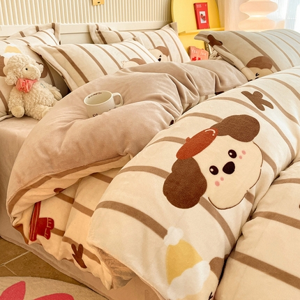 91家纺网 家纺一手货源 找家纺 （总）狂想家 2025新款加厚牛奶绒卡通印花四件套系列风格二