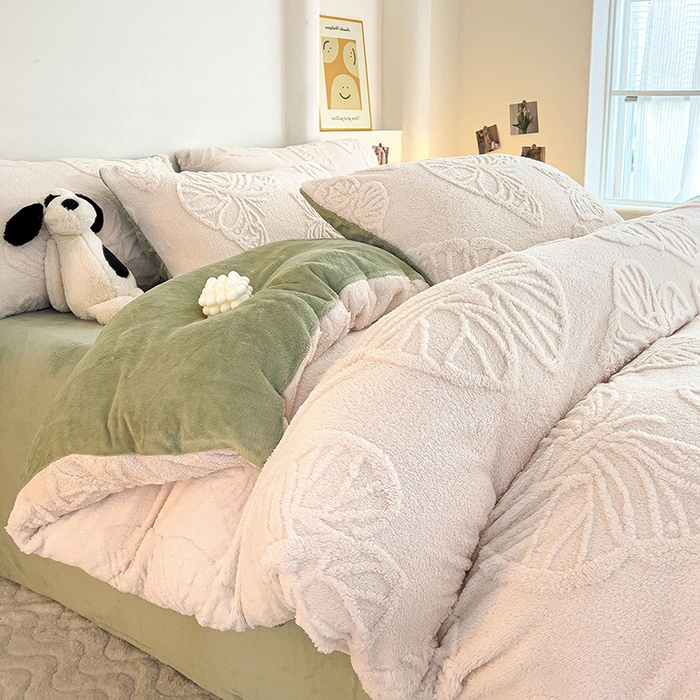 91家纺网 家纺一手货源 找家纺 梦之岛 2024新款高克重提花雕花牛奶绒四件套 蝴蝶公主-白绿