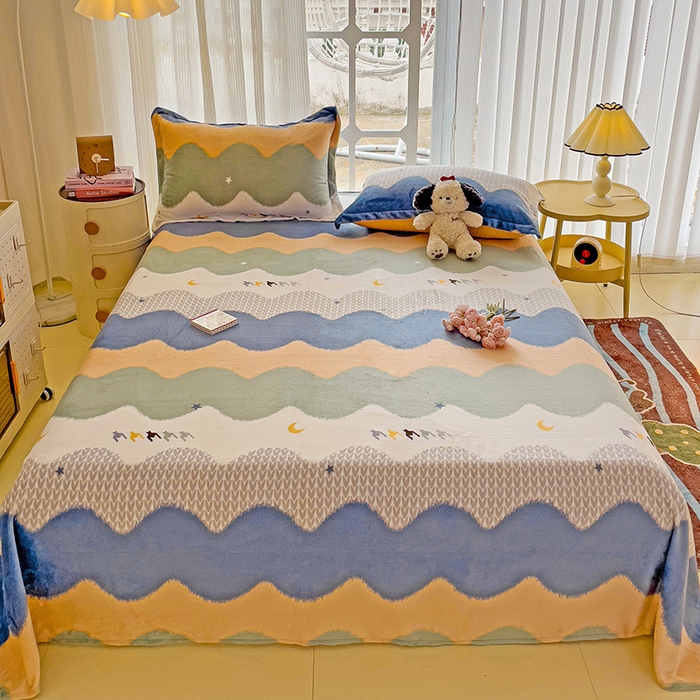 91家纺网 家纺一手货源 找家纺 名兮家居 2024新款时尚卡通风高克重牛奶绒床单-盖毯 乘风破浪