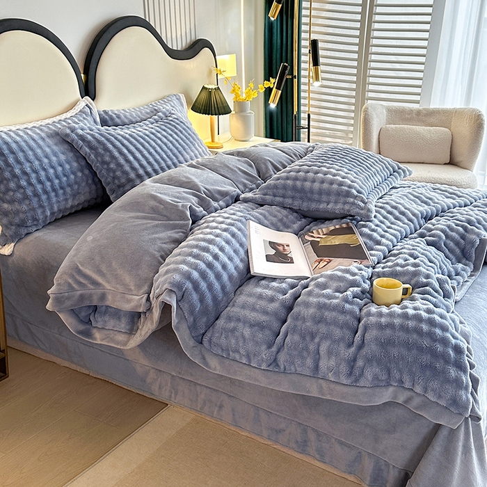 91家纺网 家纺一手货源 找家纺 芸锦豪 2024新款仿兔毛小泡泡兔兔绒兔毛绒四件套 湖兰