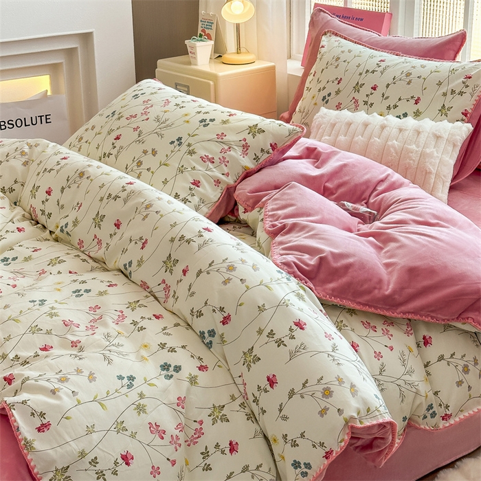 91家纺网 家纺一手货源 找家纺 2025新款三角针贝壳边棉加牛奶绒工艺款四件套 凝香