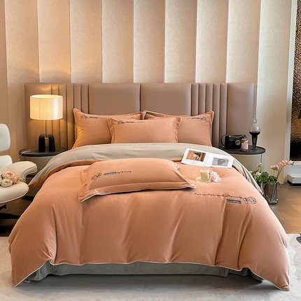 嗯呢家纺 2024新款A类高克重全消光婴儿绒刺绣双拼四件套 杏仁-蜜合灰