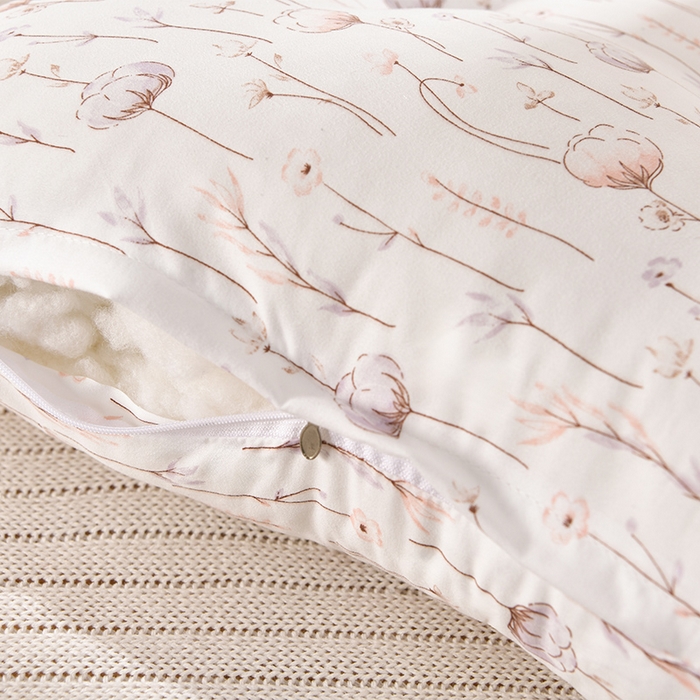 91家纺网 家纺一手货源 找家纺 圣楚家纺 2024新款云朵护颈枕枕头枕芯45*60cm 童话