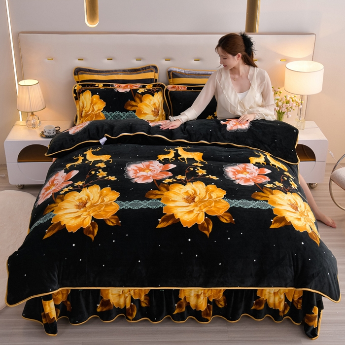 91家纺网 家纺一手货源 找家纺 阿亮家居 2024新款8.5斤保暖牛奶绒金貂绒床裙款四件套 花语庭