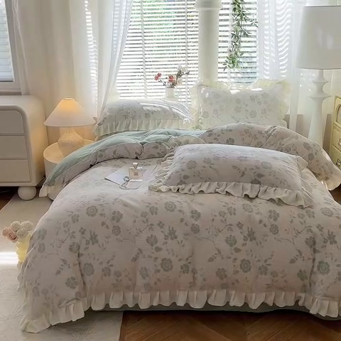 91家纺网 家纺一手货源 找家纺 大麦家纺 204新款高克重雕花牛奶绒四件套-爱丽丝 爱丽丝-浅绿