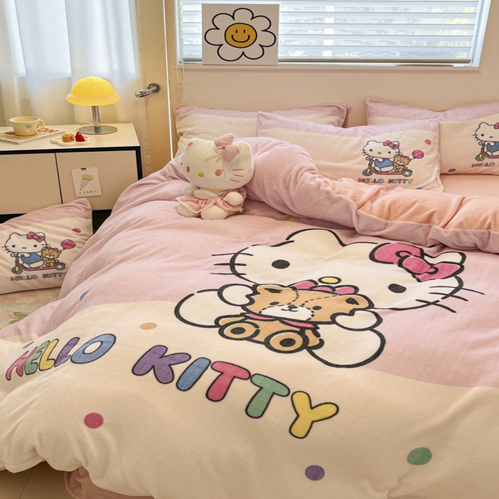 91家纺网 家纺一手货源 找家纺 金爱家 2024新款三丽鸥大版加厚牛奶绒四件套-第二批 绒R布偶kt