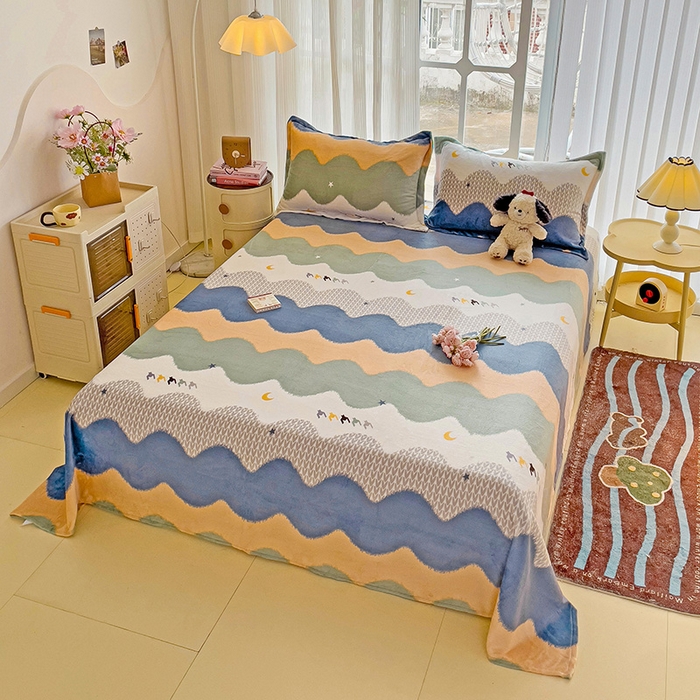 91家纺网 家纺一手货源 找家纺 名兮家居 2024新款时尚卡通风高克重牛奶绒床单-盖毯 乘风破浪