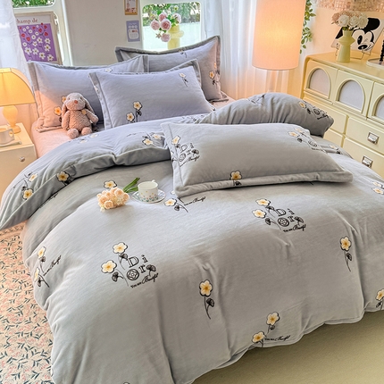 91家纺网 家纺一手货源 找家纺 （总）518家纺 2025新款A类高克重臻棉绒牛奶绒单被套（可定制）