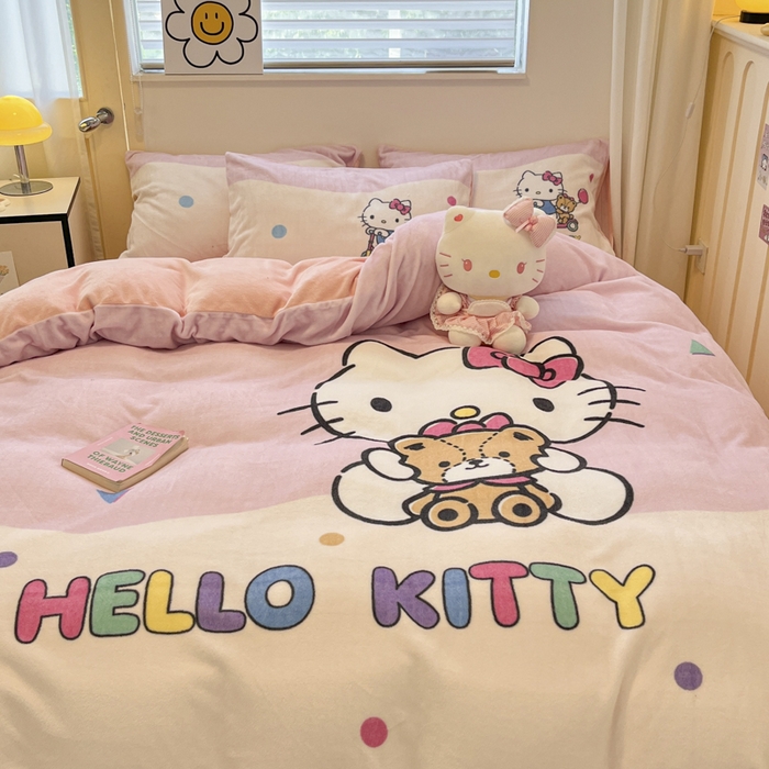 91家纺网 家纺一手货源 找家纺 金爱家 2024新款三丽鸥大版加厚牛奶绒四件套-第二批 绒R布偶kt