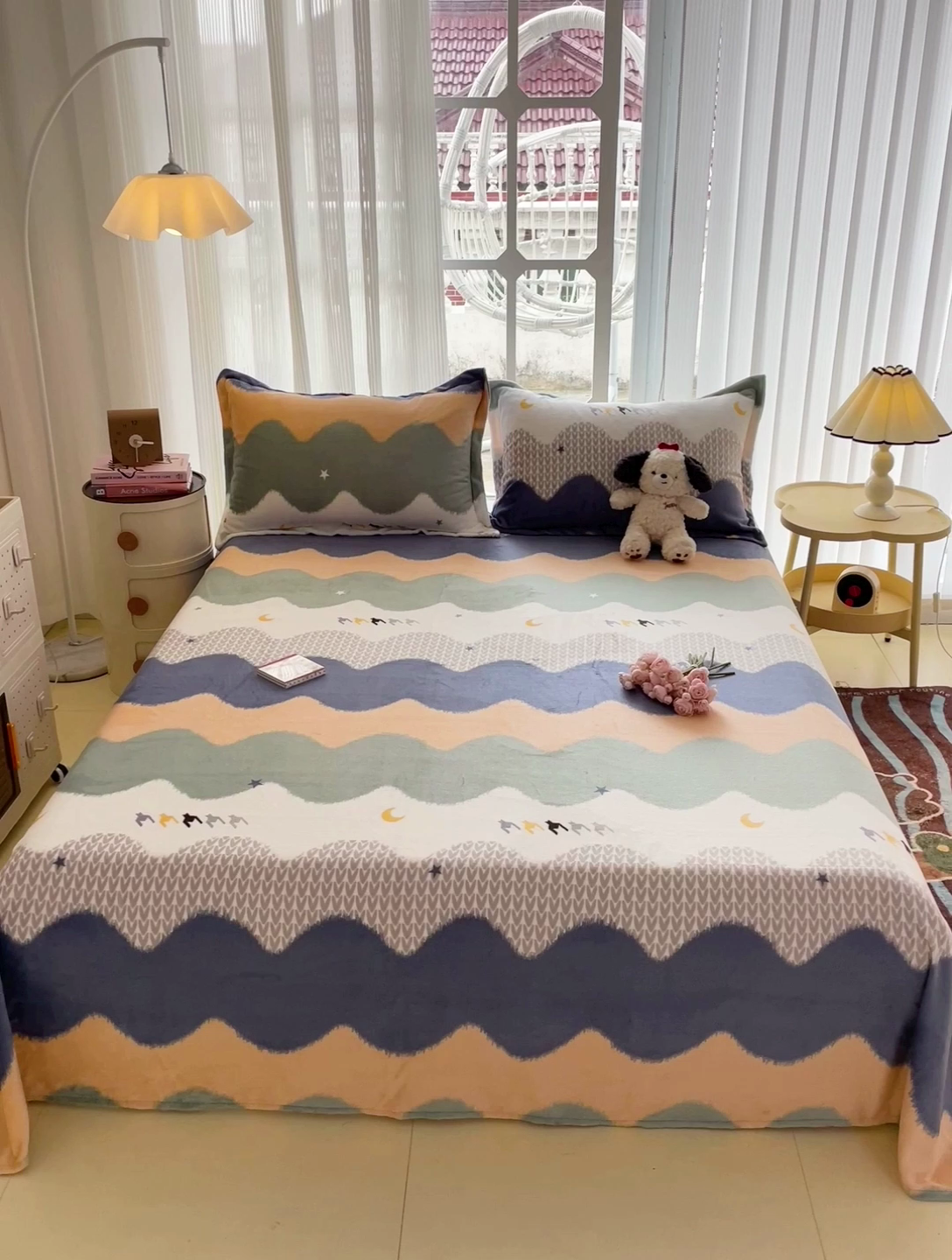 91家纺网 家纺一手货源 找家纺 名兮家居 2024新款时尚卡通风高克重牛奶绒床单-盖毯 乘风破浪