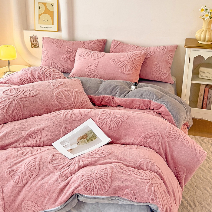 91家纺网 家纺一手货源 找家纺 （总）梦之岛 2024新款高克重提花雕花牛奶绒四件套