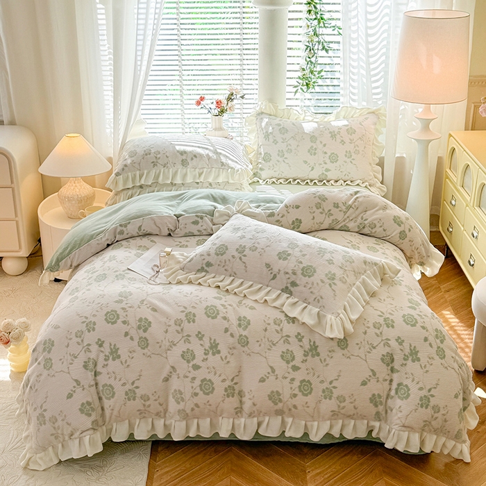 91家纺网 家纺一手货源 找家纺 大麦家纺 204新款高克重雕花牛奶绒四件套-爱丽丝 爱丽丝-浅绿