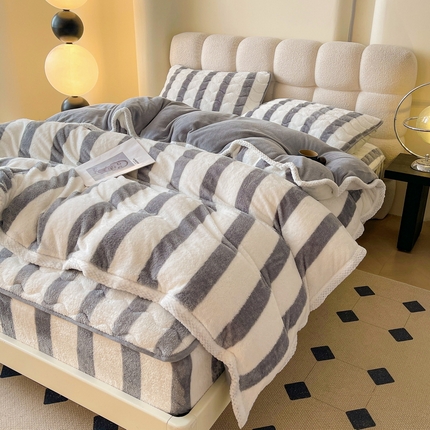 91家纺网 家纺一手货源 找家纺 （总）2024秋冬新款A类北极绒加厚夹棉床笠+北极绒宽包边被套四件套（暖光图）