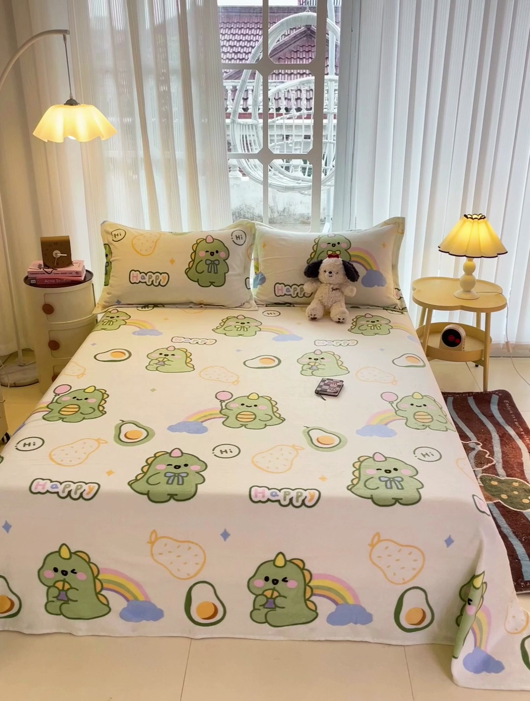 91家纺网 家纺一手货源 找家纺 名兮家居 2024新款时尚卡通风高克重牛奶绒床单-盖毯 彩虹奶龙