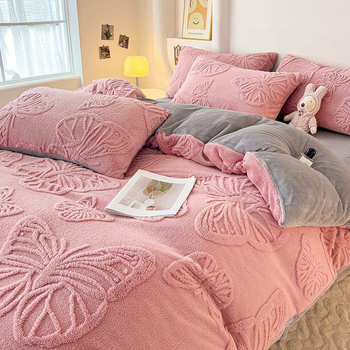 91家纺网 家纺一手货源 找家纺 （总）梦之岛 2024新款高克重提花雕花牛奶绒四件套