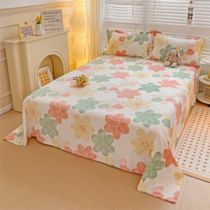 91家纺网 家纺一手货源 找家纺 名兮家居 2024新款时尚卡通风高克重牛奶绒床单-盖毯 倾城