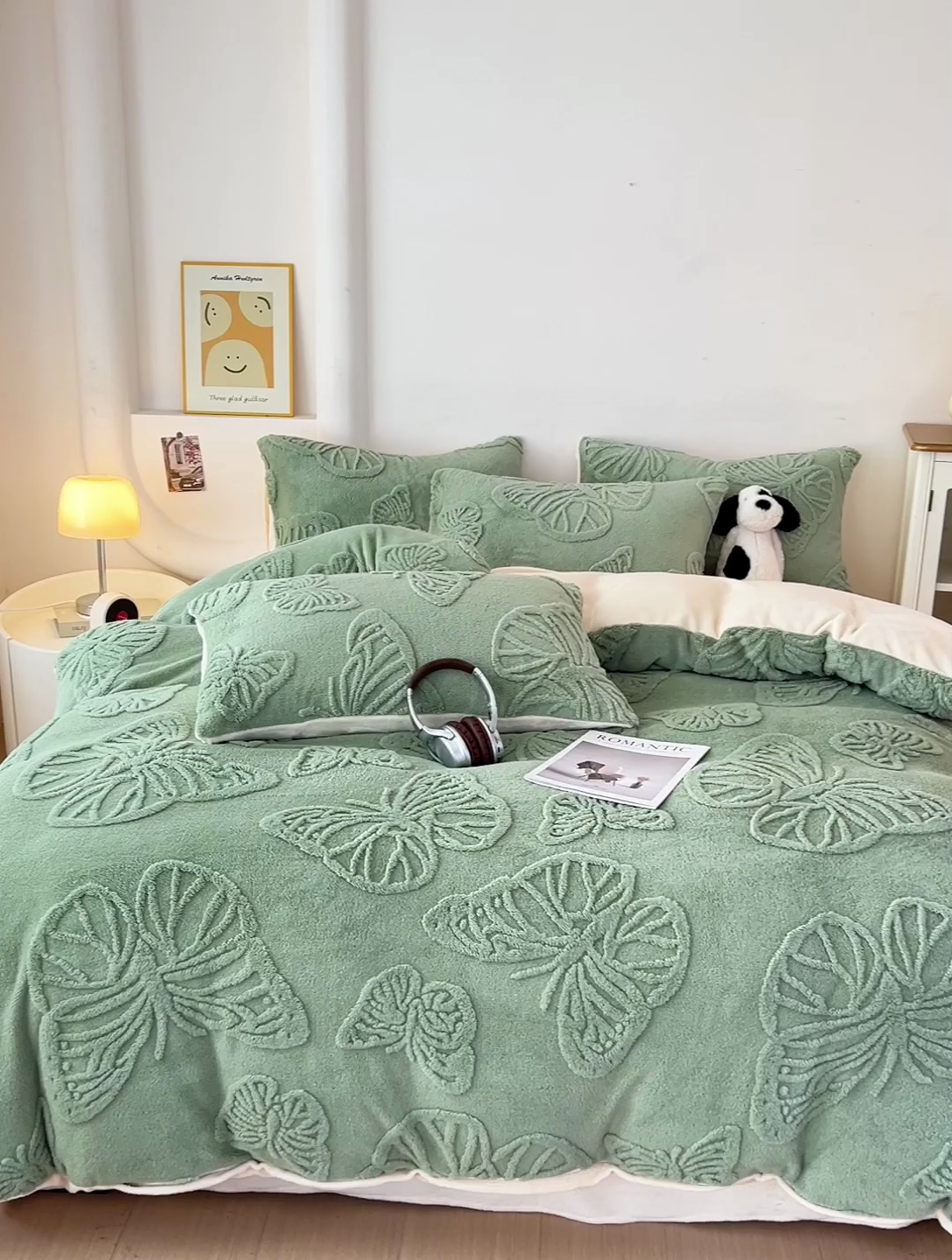 91家纺网 家纺一手货源 找家纺 梦之岛 2024新款高克重提花雕花牛奶绒四件套 蝴蝶公主-黄绿