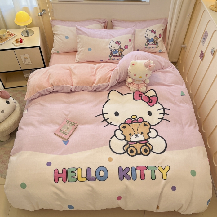 91家纺网 家纺一手货源 找家纺 金爱家 2024新款三丽鸥大版加厚牛奶绒四件套-第二批 绒R布偶kt