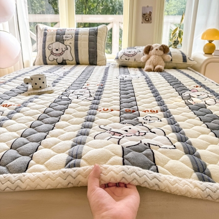 91家纺网 家纺一手货源 找家纺 （总）眠势力 2025新款牛奶绒床垫保暖床褥子夹棉加厚秋冬季防滑床护垫